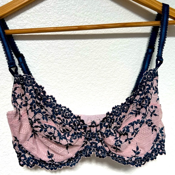 WACOAL EMBRACE LACE UNDERWIRE FLORAL UNLINED 34D BRA - Picture 1 of 5